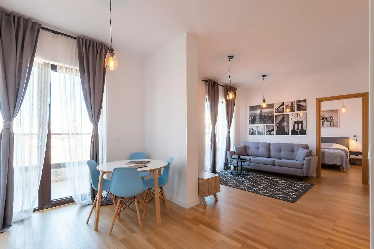 Central Apartment Bukarest