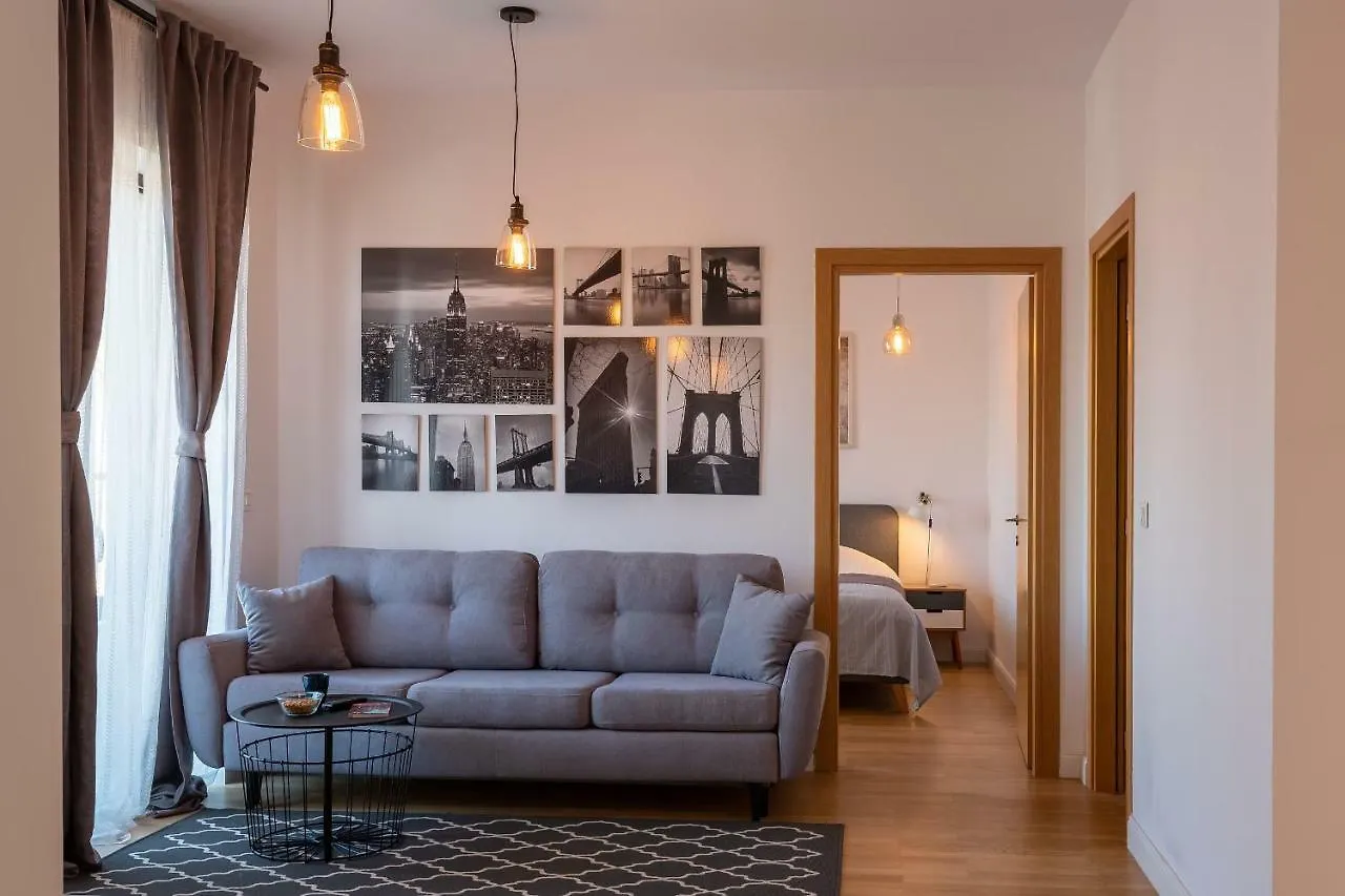 Central Apartment Bukarest